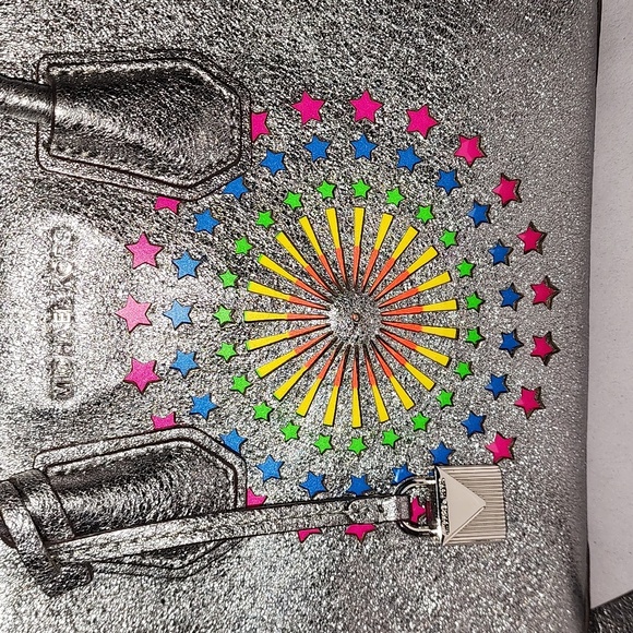 EUC- Michael Kors Mercer Silver Metallic Light Up Purse - RARE! - Picture 6 of 13